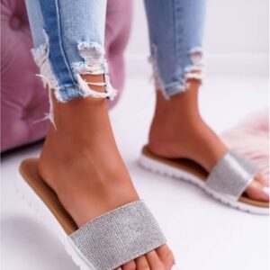 Klapki Kesi z płaską podeszwą